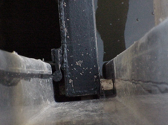 Detalle metalico hidraulico