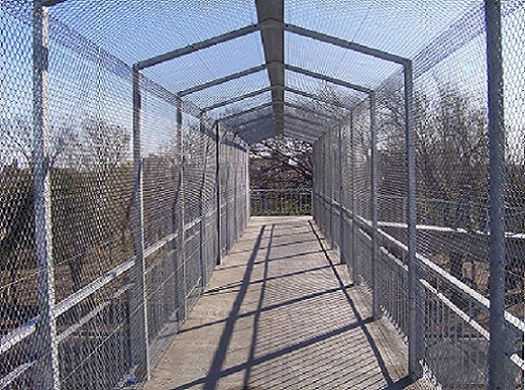 Paso peatonal metalico